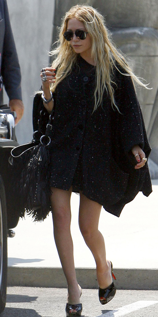 Olsens Anonymous: MARY-KATE: SHOPPING IN LA | 2007