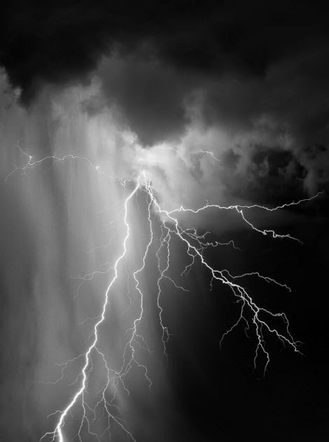 LIGHTNING PHOTOGRAPHYS: lightning photography black and white