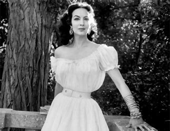 Biography of María Félix | Mexican film actress.