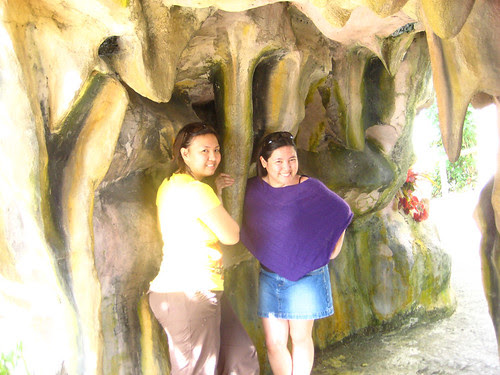 Cave-like entry way of the view deck