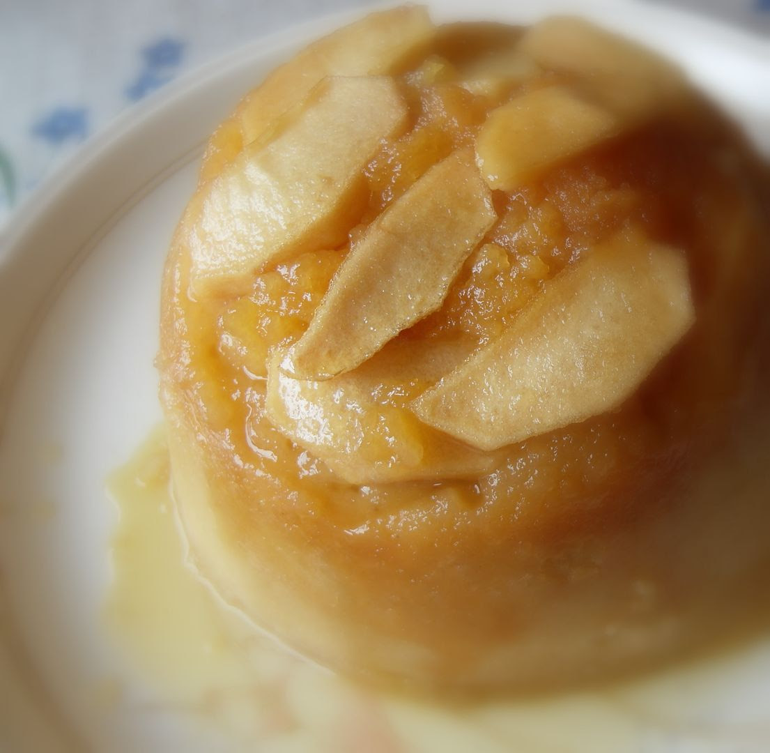 The English Kitchen: Steamed Apple Pudding with a Vanilla Custard Sauce