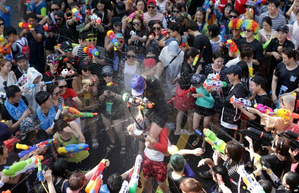est100 一些攝影(some photos) Participant, Water Gun Festival, in Seoul
