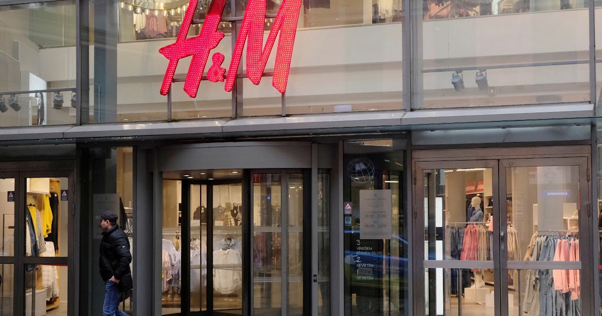 H&M : H & m hennes & mauritz gbc ab is responsible for.