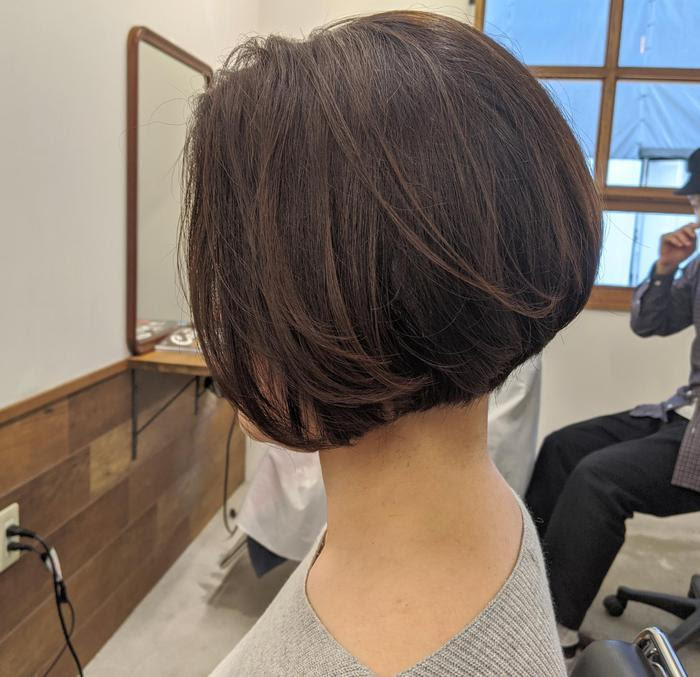 75+ レイヤー 40 代 前 下がり ショート ボブ ヘアスタイル画像