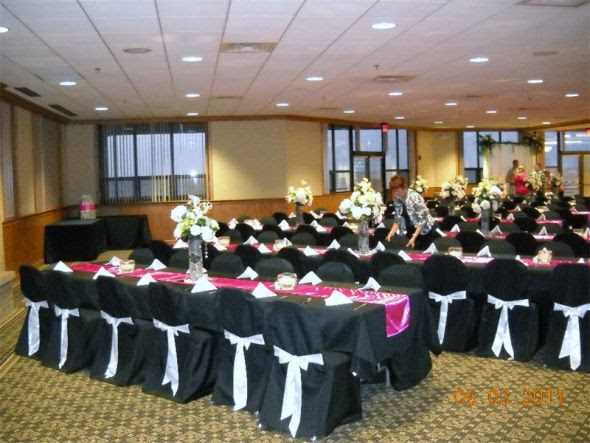 WANTED Black and white damask wedding black red white flowers diy 