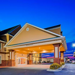 Best Western Plus Bradbury Inn & Suites