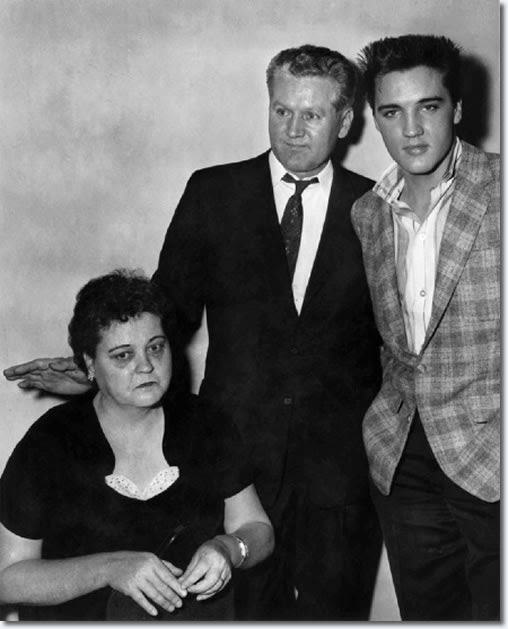 www.elvispresleymusic.com.au/pictures/img/elvis/50s/58/1958-march-24-11-508.jpg