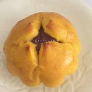 むらさきいもあんぱん02.JPG