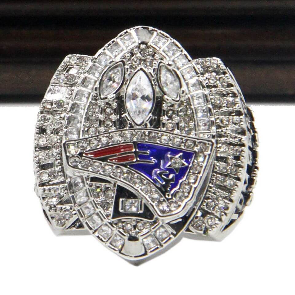 NFL 2004 Super Bowl XXXIX New England Patriots Championship Replica Ring With Plaque NFL 2004 Super Bowl XXXIX New England Patriots Championship Replica Ring With Plaque