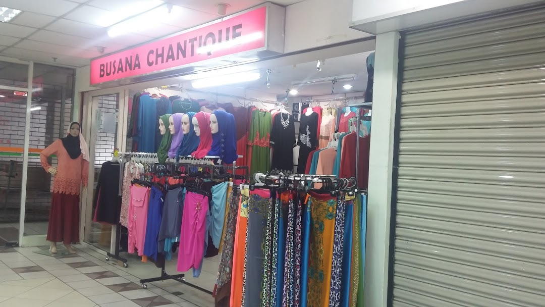 Busana Chantique