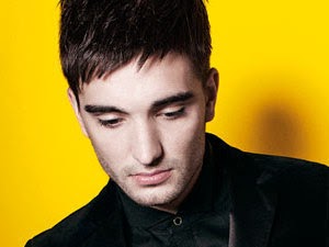 Proud Prisoners: Tom Parker wants foot tattoo @TomParker