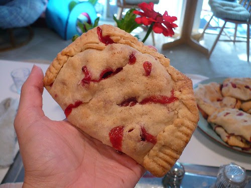 Rhubarb hand pie