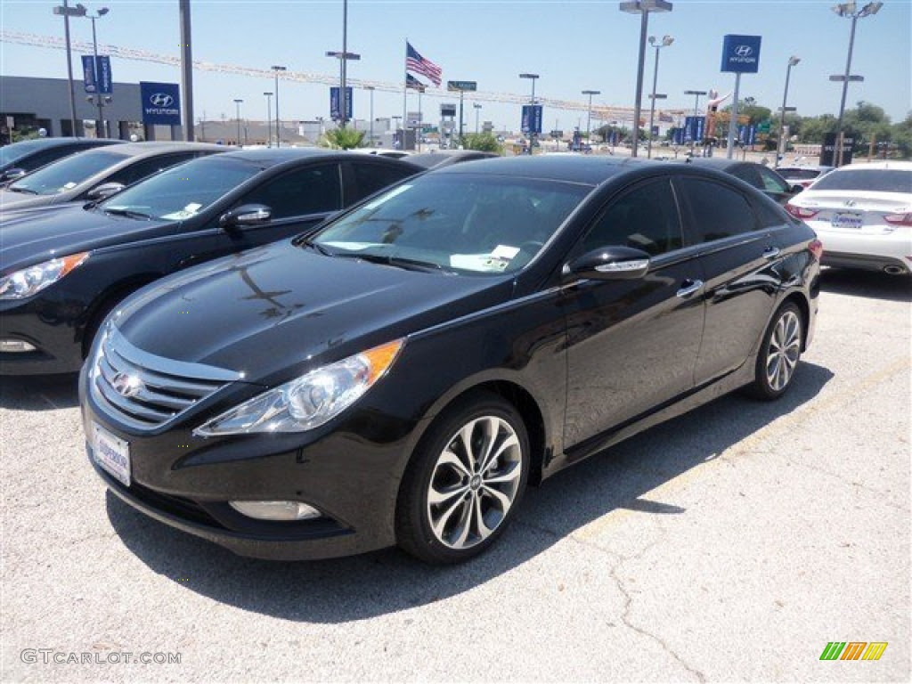 Hyundai Sonata 2014 черная