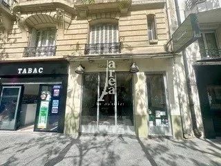 Location  locaux professionnels  65 m² à Paris 15ème (75015), 2 600 €