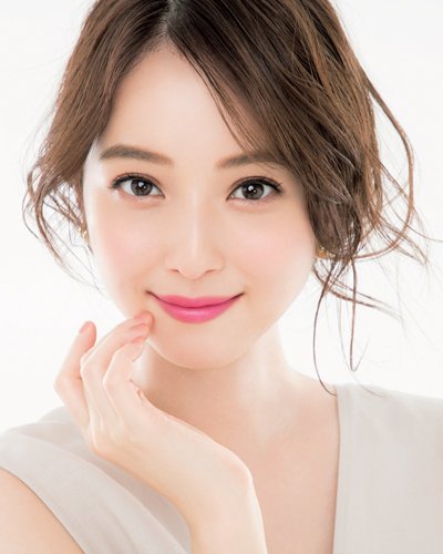 佐々木希インタビュー 仕事も大好きだけど 育児も本当に楽しい 今しかない瞬間を大切にしたい Trill トリル