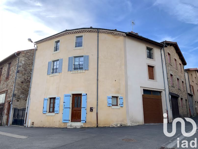 Vente maison 6 pièces 136 m² à Sauxillanges (63490), 159 000 €