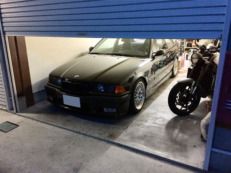 318iSのe36・ガレージに関するカスタム事例の投稿画像1枚目