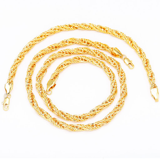 Title 3, Mens Twisted String Domineering 18K Gold Neckl...