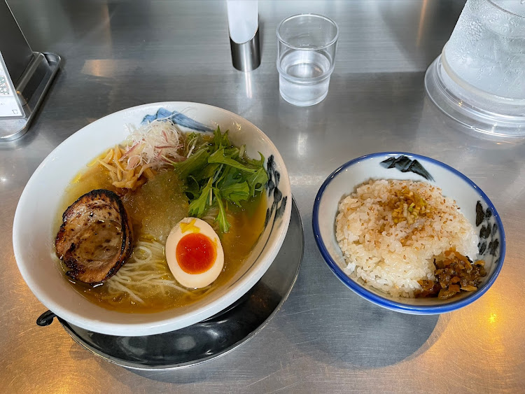 ノアの10月もよろしくお願いします・スマホ撮影・ラーメン・飯テロに関するカスタム事例の投稿画像4枚目