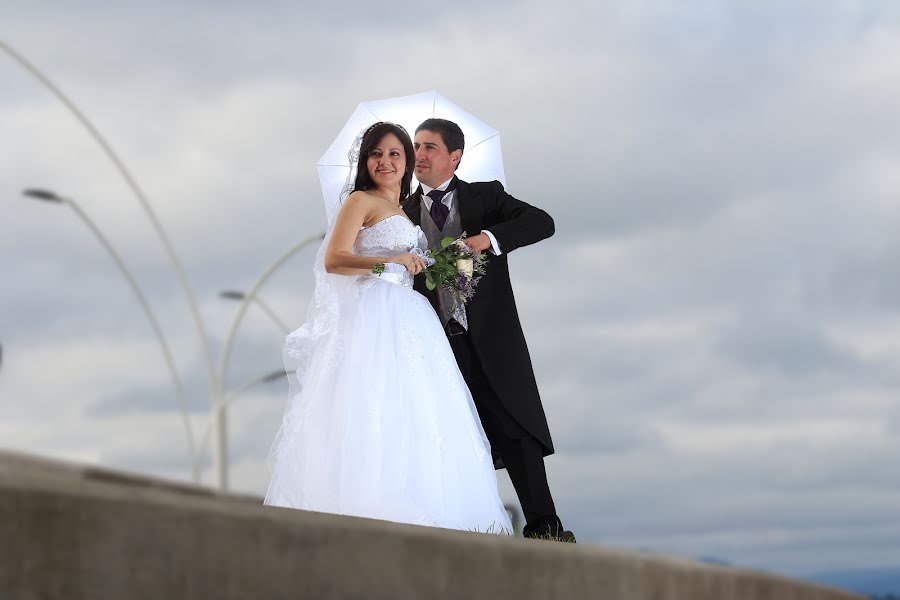 Wedding photographer Andres Carmona (bodasvillarrica). Photo of 10 November 2015