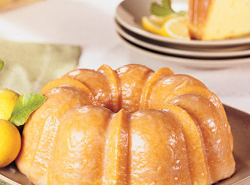 lemon bundt pound cake made easy!