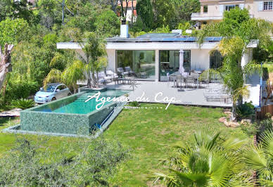 Villa with pool and terrace 2