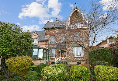 Maison avec jardin et terrasse 11