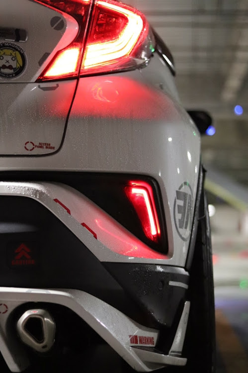 C-HRのVEZEL・C-HR・アヒル隊・team9Jに関するカスタム事例の投稿画像4枚目