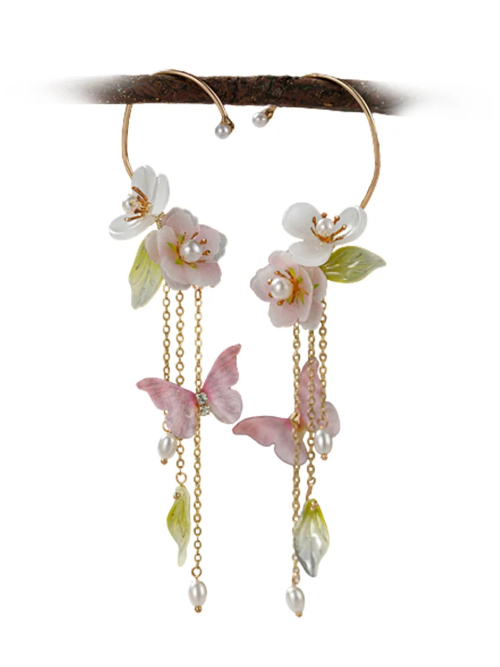 Bloemen en kleurrijke kwastjes oorhangers, antieke kostuumversiering, verfraai je outfit met deze elegante historische oorbellen.