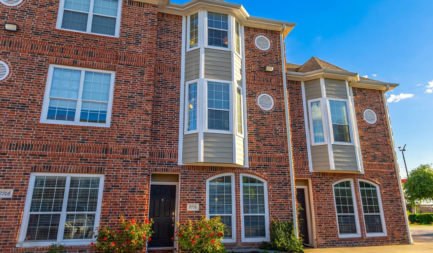 House with pool College Station