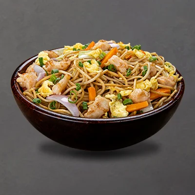 Chicken Hakka Noodles - Half (500 Ml)