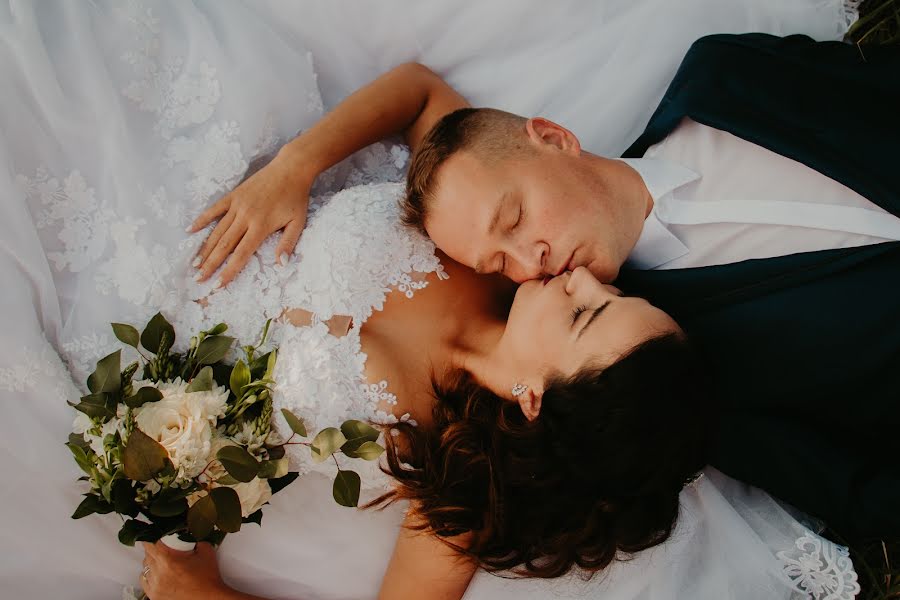 Fotógrafo de casamento Ivana Hodžová (mamafotodizajn). Foto de 15 de fevereiro 2023