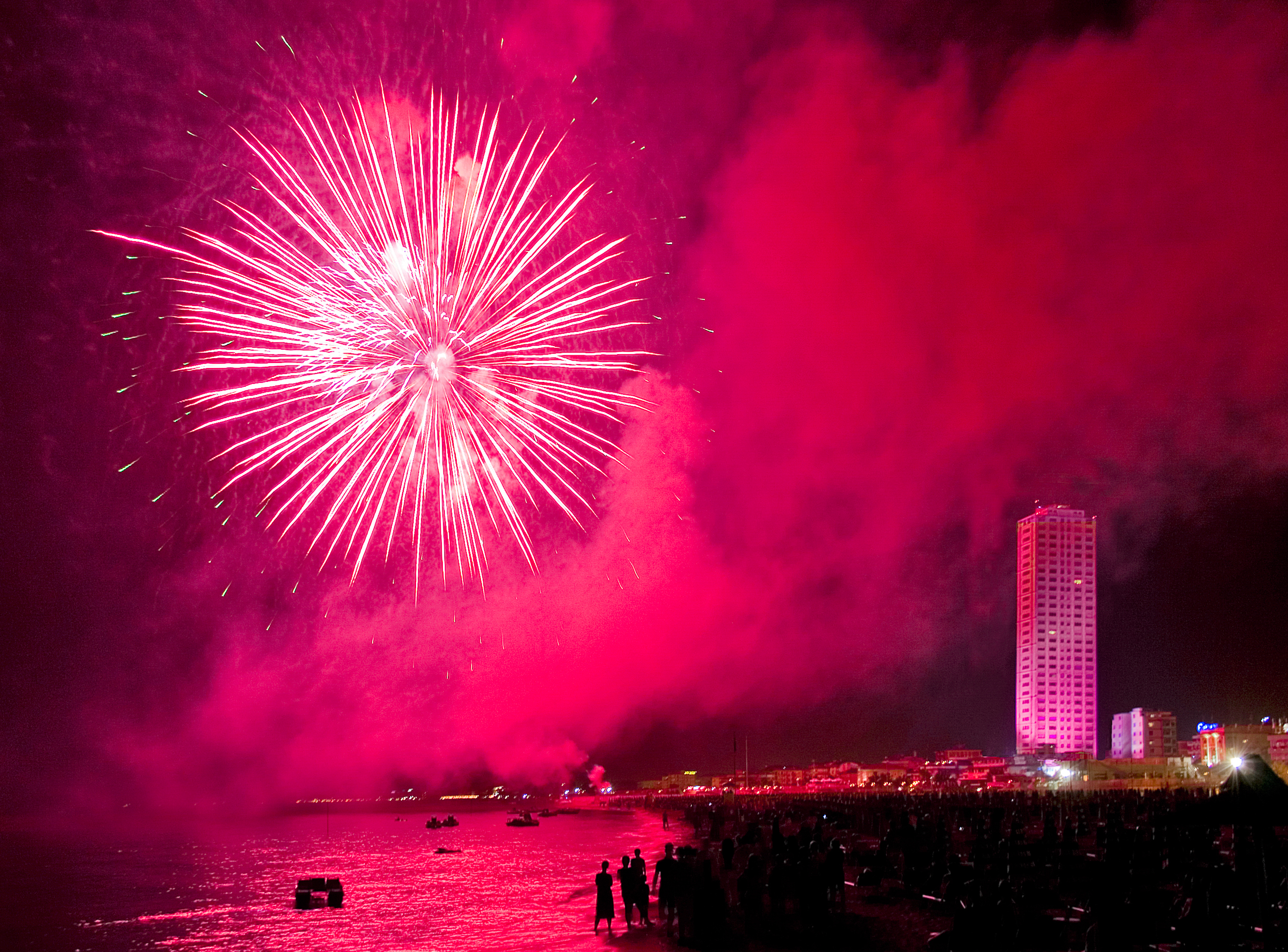 La notte rosa in Romagna di Marcello Zavalloni