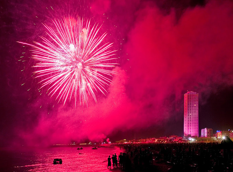 La notte rosa in Romagna di Marcello Zavalloni