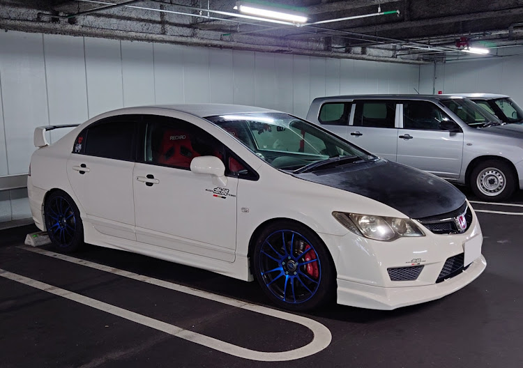 シビックタイプRの中秋の名月・ハーベストムーン・車好きな人と繋がりたい・純正style・駐車場は盛れるに関するカスタム事例の投稿画像1枚目