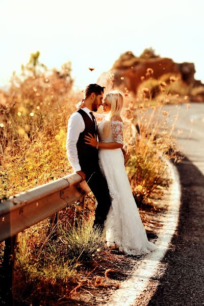 Fotógrafo de casamento Ziko Beyazdan (zikobeyazdan). Foto de 1 de agosto 2021