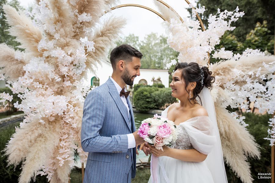 Wedding photographer Aleksandr Litvinov (zoom01). Photo of 15 August 2023