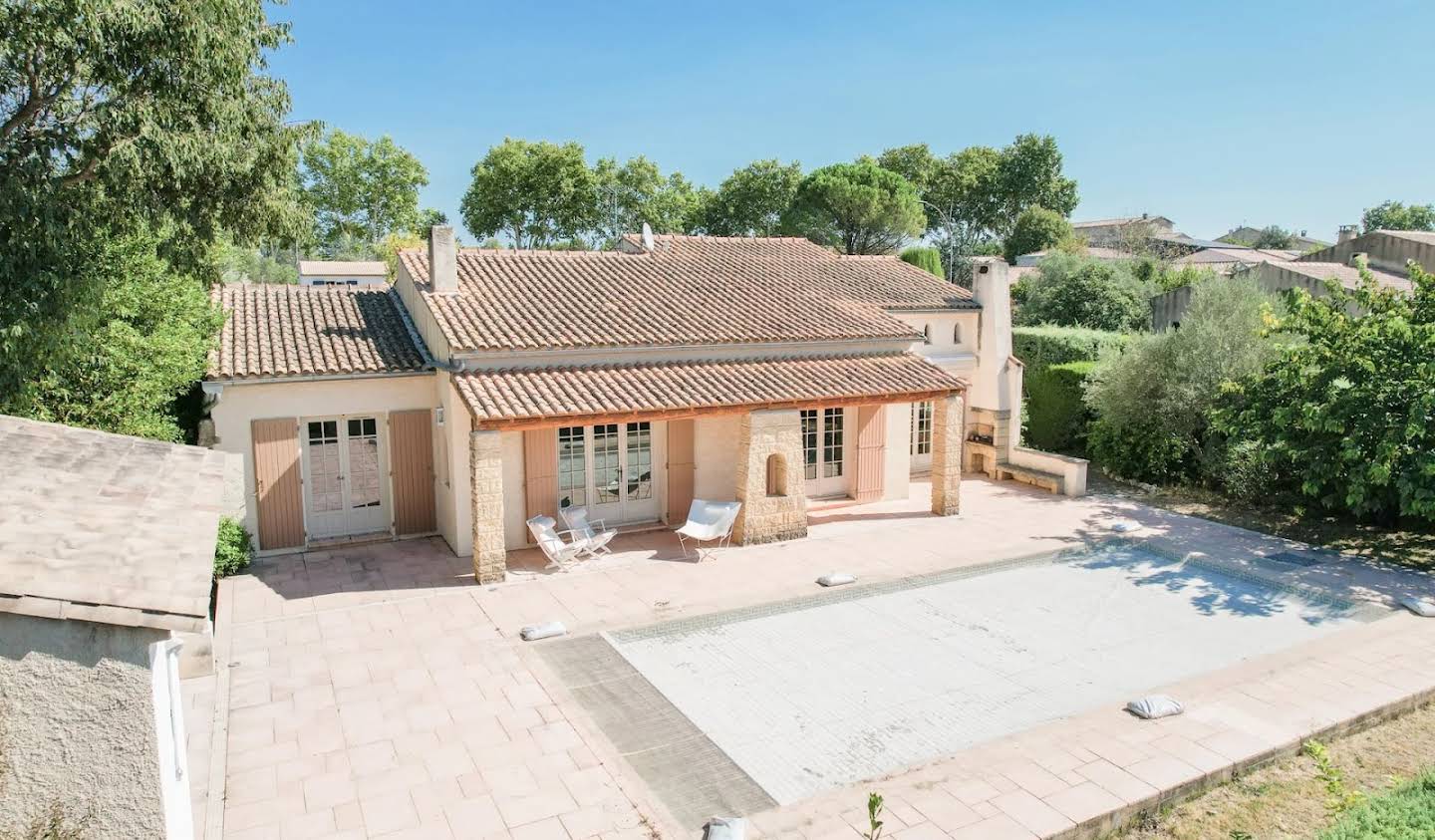 Villa with pool and terrace Uzès