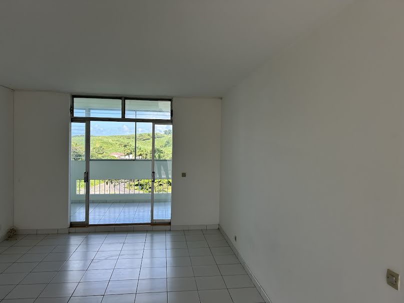 Location  appartement 3 pièces 61.33 m² à La trinite (97220), 747 €