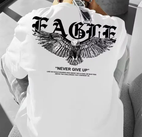 T-shirt estivo da uomo taglia forte stampato girocollo manica corta, ampio e confortevole. Perfetto per l'estate e il caldo.