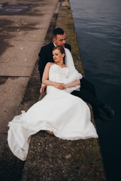 Fotógrafo de casamento Grzegorz Krupa (krupaizabelakr). Foto de 5 de março 2017