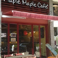 Maple Maple Café