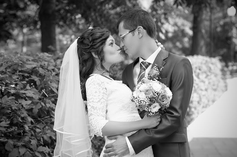 Wedding photographer Ekaterina Reshetnikova (ketrin07). Photo of 31 July 2016