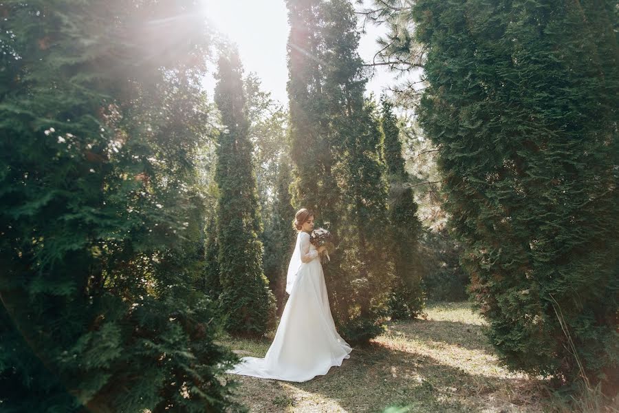 Wedding photographer Anna Botova (arcobaleno). Photo of 23 July 2019