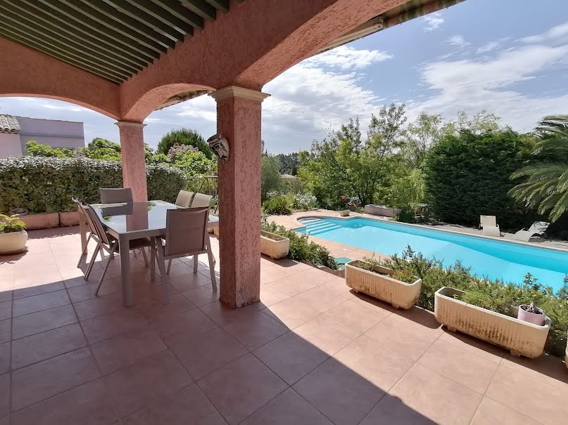 Vente villa 8 pièces 205 m² à Bagnols-en-Forêt (83600), 729 000 €