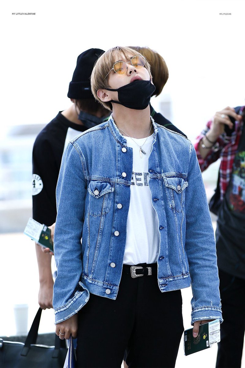 Do BTS members wear clothes picked by their company? Do they share? I  noticed Taehyung (23.04.) having the same pink jacket as Jimin (30.03.) in  his V Live. - Quora