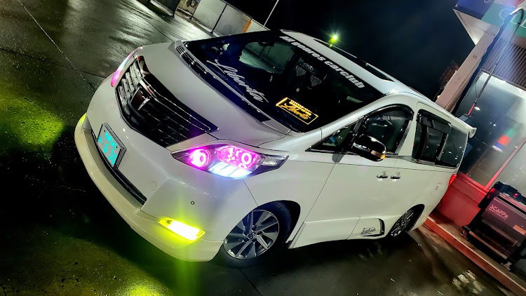 アルファードの札幌・アルファード・冬仕様・洗車・ヘッドライトパリピに関するカスタム事例の投稿画像1枚目