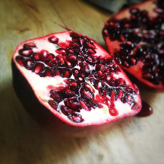 Deseed, how to, Pomegranate, get seeds out, easy way, beat, fruit