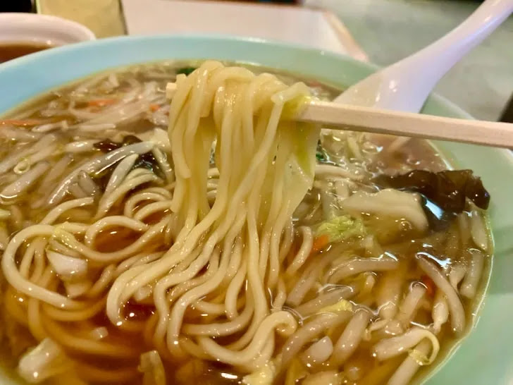 サンマーメンの麺