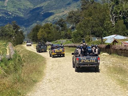 Jelang Pemilu 2024, TNI-Polri Jalin Sinergitas Lakukan Patroli Di Lanny Jaya Papua